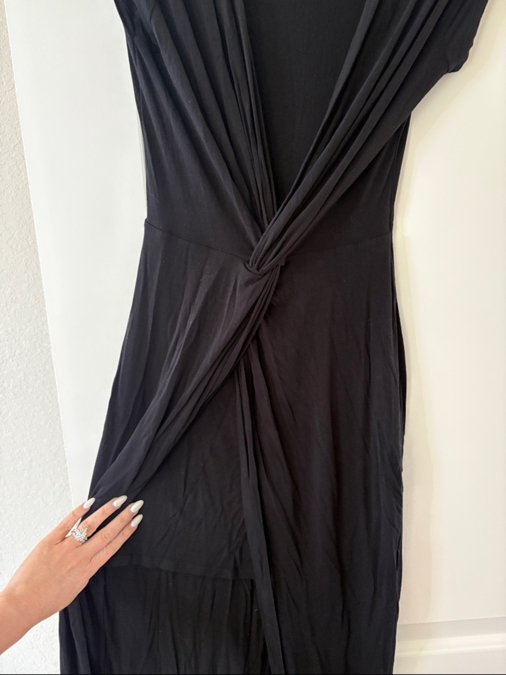 Rolla Coster Black Twist-Knot V-Neck Midi Dress - Picture 3 of 3